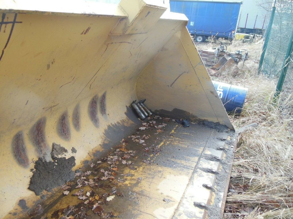 Volvo L120 - Schaufel 3,8m3 - Voorladerbak: afbeelding 4 Volvo L120 - Schaufel 3,8m3 - Voorladerbak: afbeelding 4