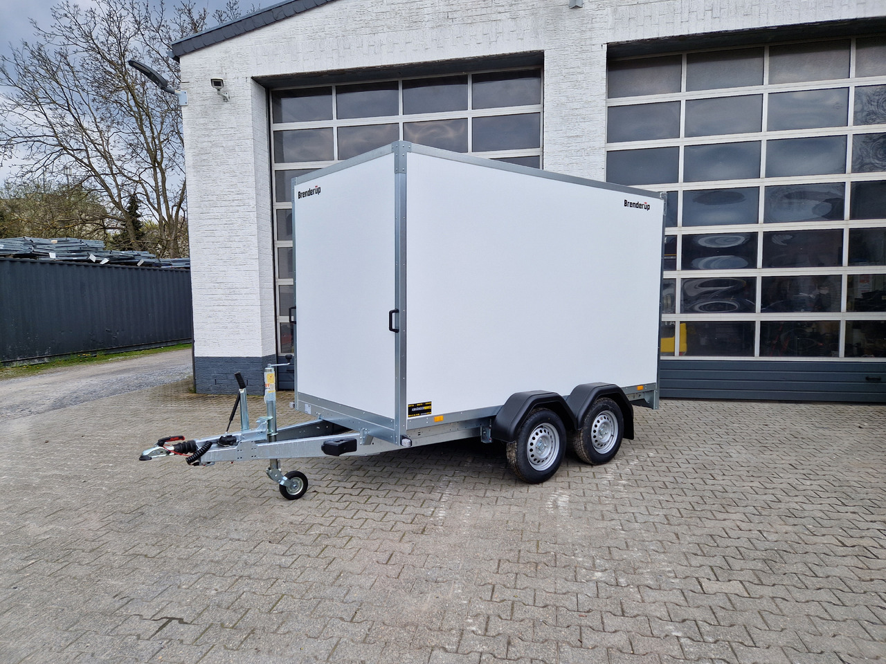 Gesloten aanhangwagen Brenderup Cargo Dynamic CD300 TB R 300x150x185cm Heckrampe Wabenwände (M) 2000kg: afbeelding 18 Gesloten aanhangwagen Brenderup Cargo Dynamic CD300 TB R 300x150x185cm Heckrampe Wabenwände (M) 2000kg: afbeelding 18