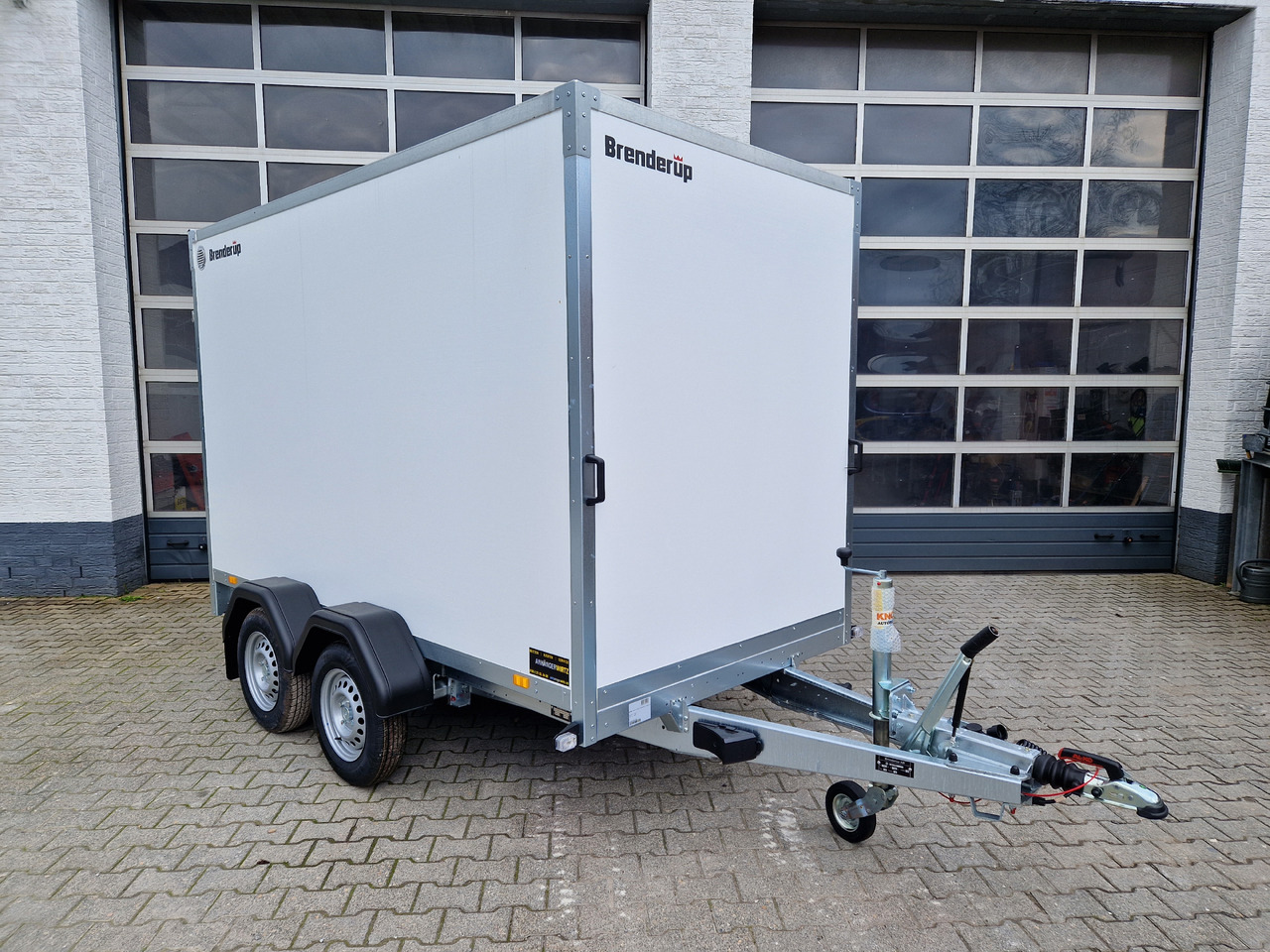Gesloten aanhangwagen Brenderup Cargo Dynamic CD300 TB R 300x150x185cm Heckrampe Wabenwände (M) 2000kg: afbeelding 16 Gesloten aanhangwagen Brenderup Cargo Dynamic CD300 TB R 300x150x185cm Heckrampe Wabenwände (M) 2000kg: afbeelding 16