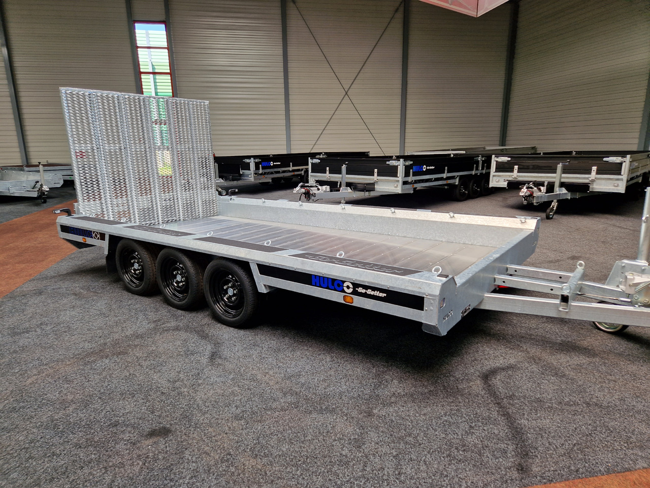 HULCO TERRAX-3 Go Getter Aluboden 394x180x27cm Heckrampe 150cm LED Tridem 3500kg - Machinetransporter: afbeelding 1 HULCO TERRAX-3 Go Getter Aluboden 394x180x27cm Heckrampe 150cm LED Tridem 3500kg - Machinetransporter: afbeelding 1