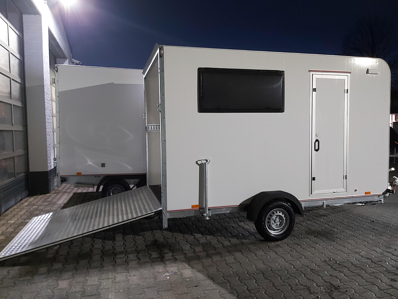 Caravan Koffer Sport Camp TFS 360.01 360x200x210cm aero Seitentür Heckrampe Fenster Bett (L) 100kmH 1300kg: afbeelding 16