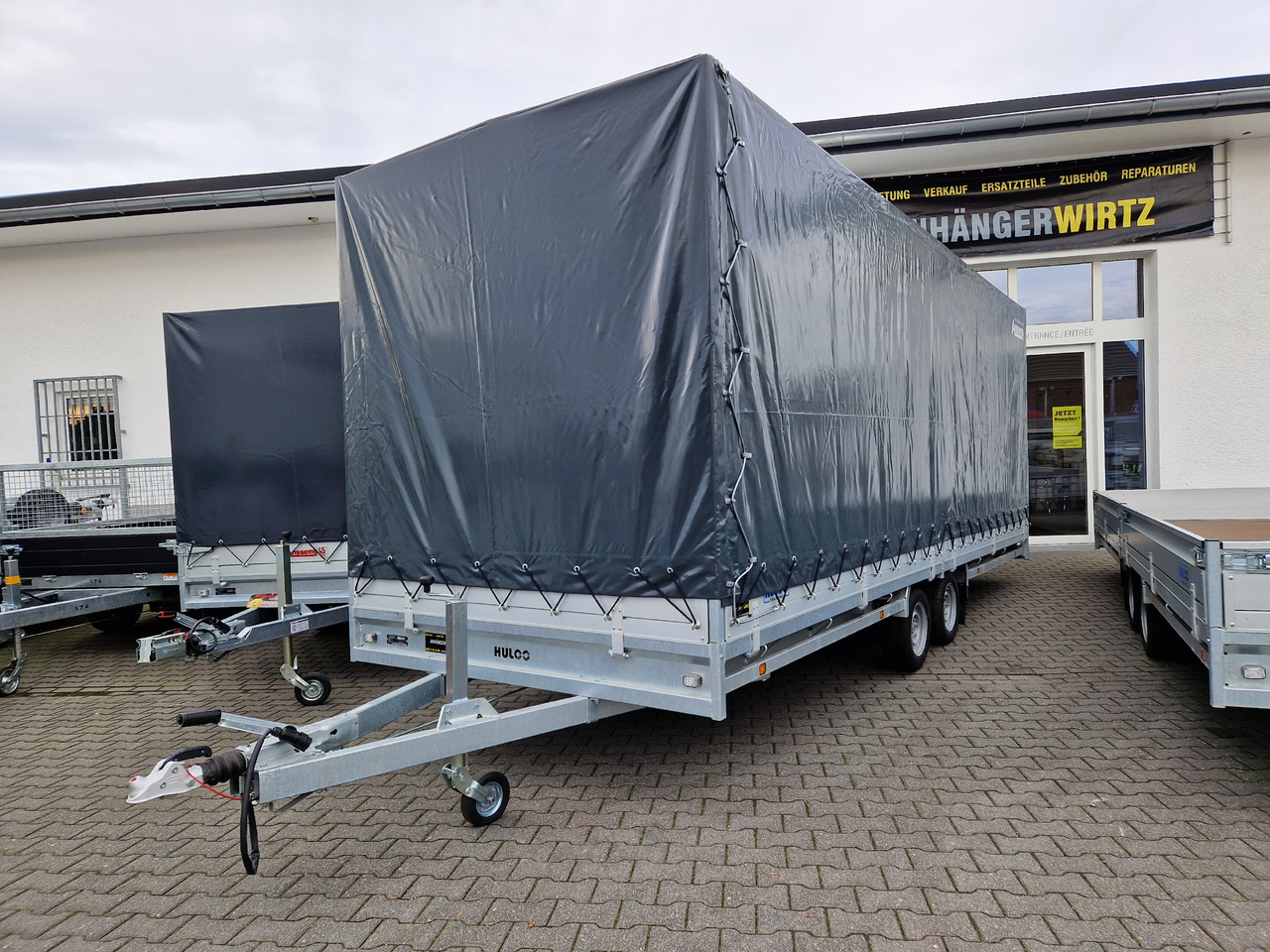 MEDAX - 2 3000 611x203x210cm Hochplane 12" niedrig Fahrwerk 3000kg - Aanhangwagen met huif: afbeelding 4 MEDAX - 2 3000 611x203x210cm Hochplane 12" niedrig Fahrwerk 3000kg - Aanhangwagen met huif: afbeelding 4
