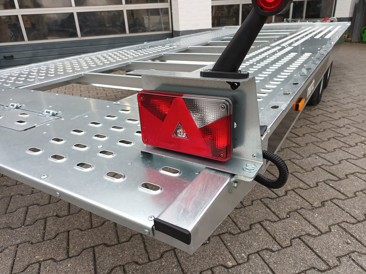 Martz Cartrailer GT KIPP 480/2 3T 480x205cm Profi Lohr Stahl Winde 10" 3000kg 100km/H - Autotransport aanhangwagen: afbeelding 4 Martz Cartrailer GT KIPP 480/2 3T 480x205cm Profi Lohr Stahl Winde 10" 3000kg 100km/H - Autotransport aanhangwagen: afbeelding 4