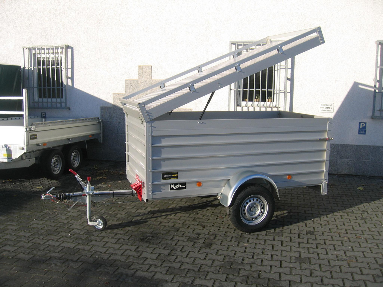 PKW Anhänger Koch Aluline 4.13 Deckel 250x125x95cm (S) 1300kg 100 km/H Aktion 2022 - Gesloten aanhangwagen: afbeelding 2 PKW Anhänger Koch Aluline 4.13 Deckel 250x125x95cm (S) 1300kg 100 km/H Aktion 2022 - Gesloten aanhangwagen: afbeelding 2