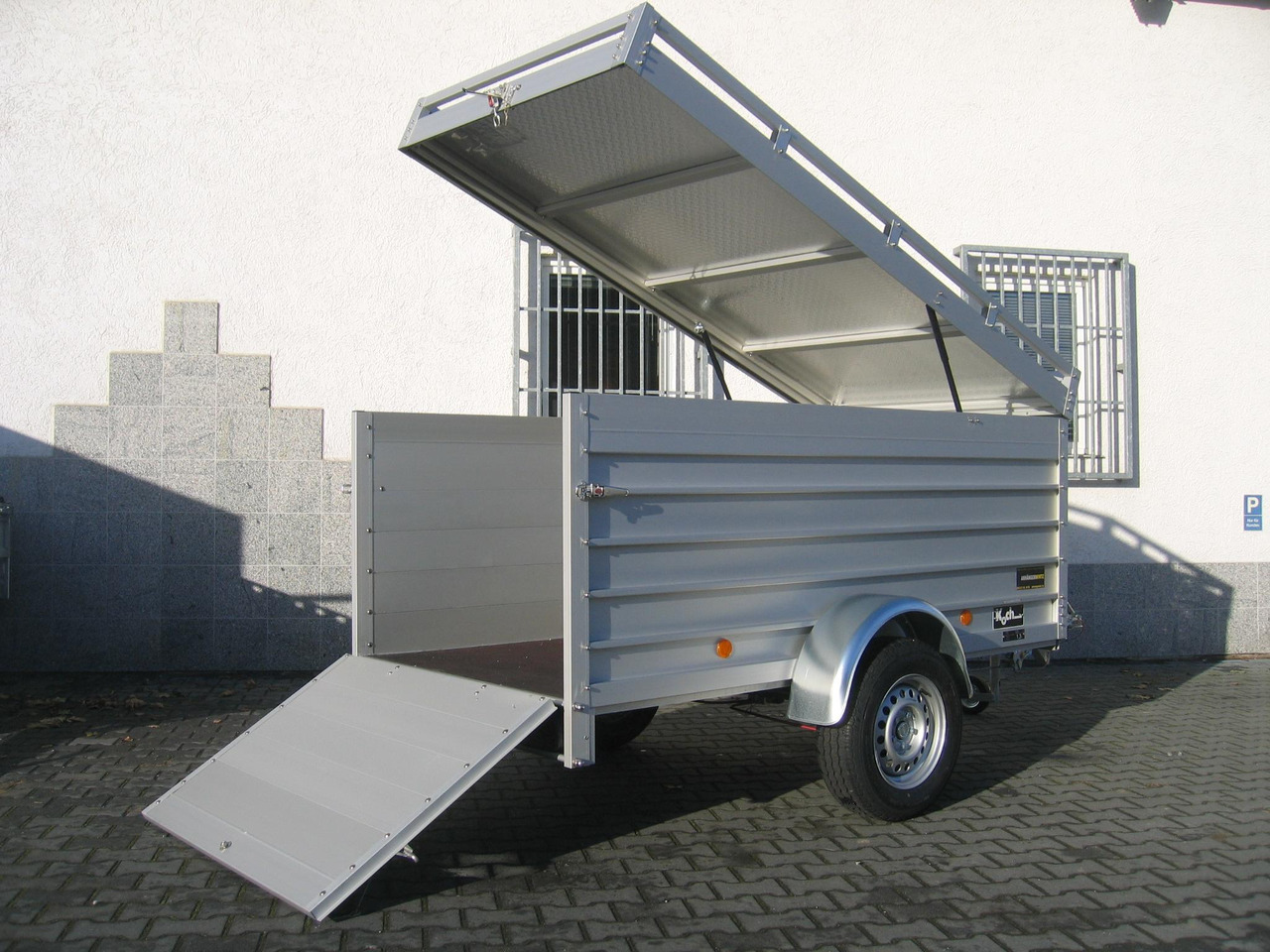 PKW Anhänger Koch Aluline 4.13 Deckel 250x125x95cm (S) 1300kg 100 km/H Aktion 2022 - Gesloten aanhangwagen: afbeelding 5 PKW Anhänger Koch Aluline 4.13 Deckel 250x125x95cm (S) 1300kg 100 km/H Aktion 2022 - Gesloten aanhangwagen: afbeelding 5