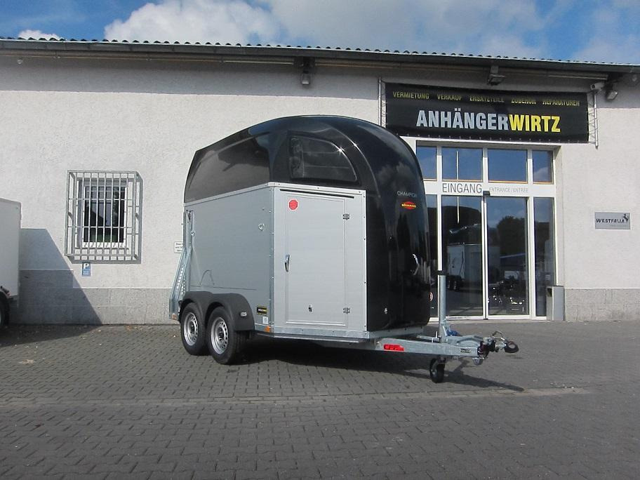 Pferdeanhänger Böckmann Champion R Sattelkammer blackline 2400kg CFF+ 100 km/H Modell 25 - Paardentrailer: afbeelding 2 Pferdeanhänger Böckmann Champion R Sattelkammer blackline 2400kg CFF+ 100 km/H Modell 25 - Paardentrailer: afbeelding 2