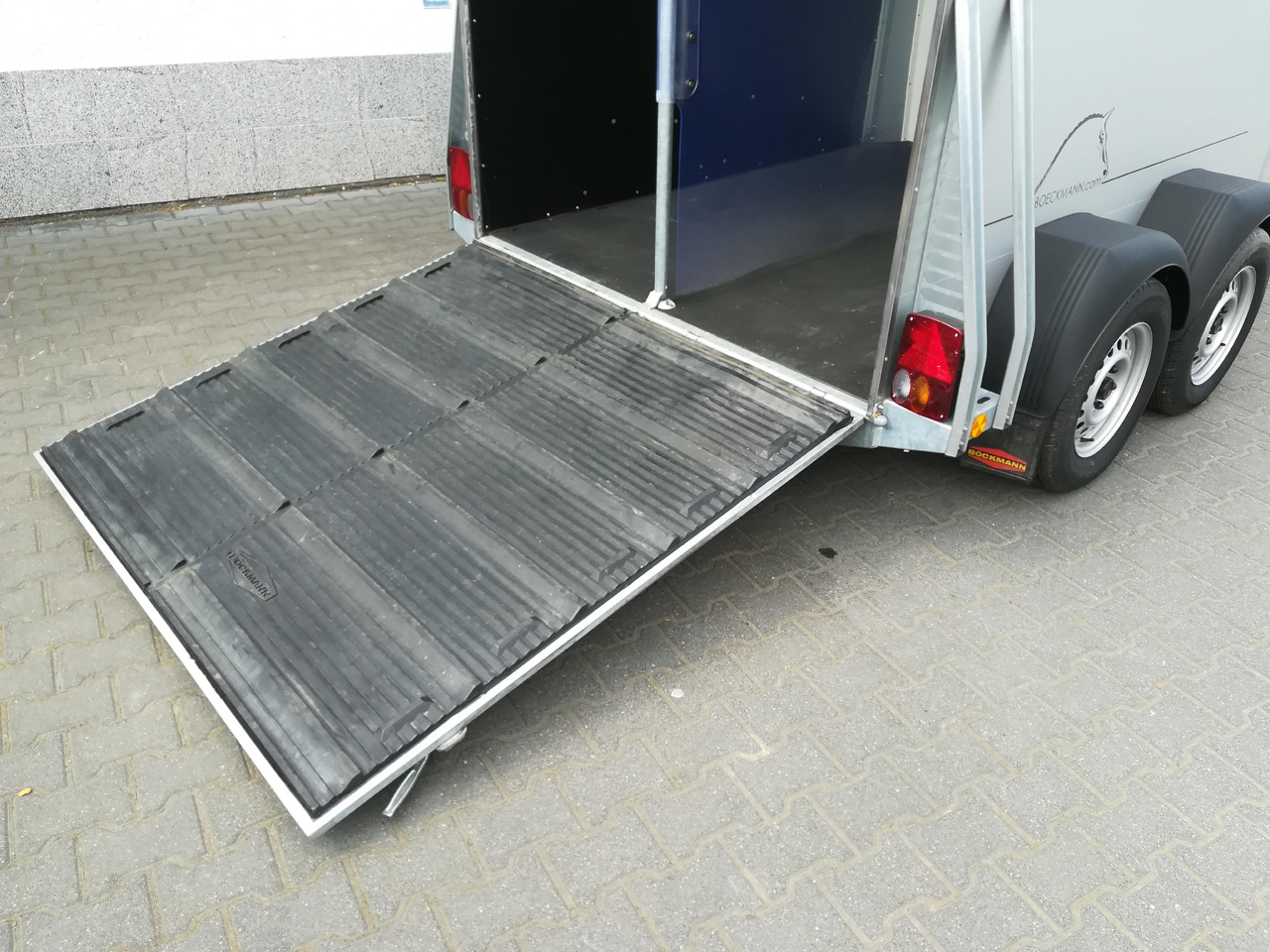 Paardentrailer Pferdeanhänger Böckmann Champion R Sattelkammer greenline 2400kg CFF+ 100 km/H order Aktion 2025: afbeelding 7