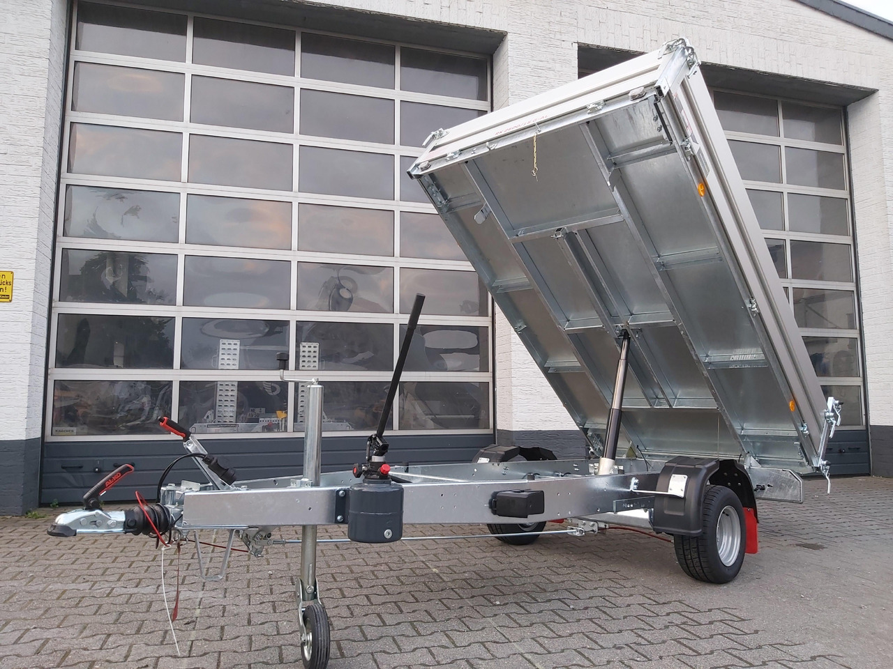 Pongratz Kipper RK 2600/15 G-AL 260x151x36cm Stahlboden Pendelklappe 10" 1500kg Aktion - Kipper aanhangwagen: afbeelding 2 Pongratz Kipper RK 2600/15 G-AL 260x151x36cm Stahlboden Pendelklappe 10" 1500kg Aktion - Kipper aanhangwagen: afbeelding 2