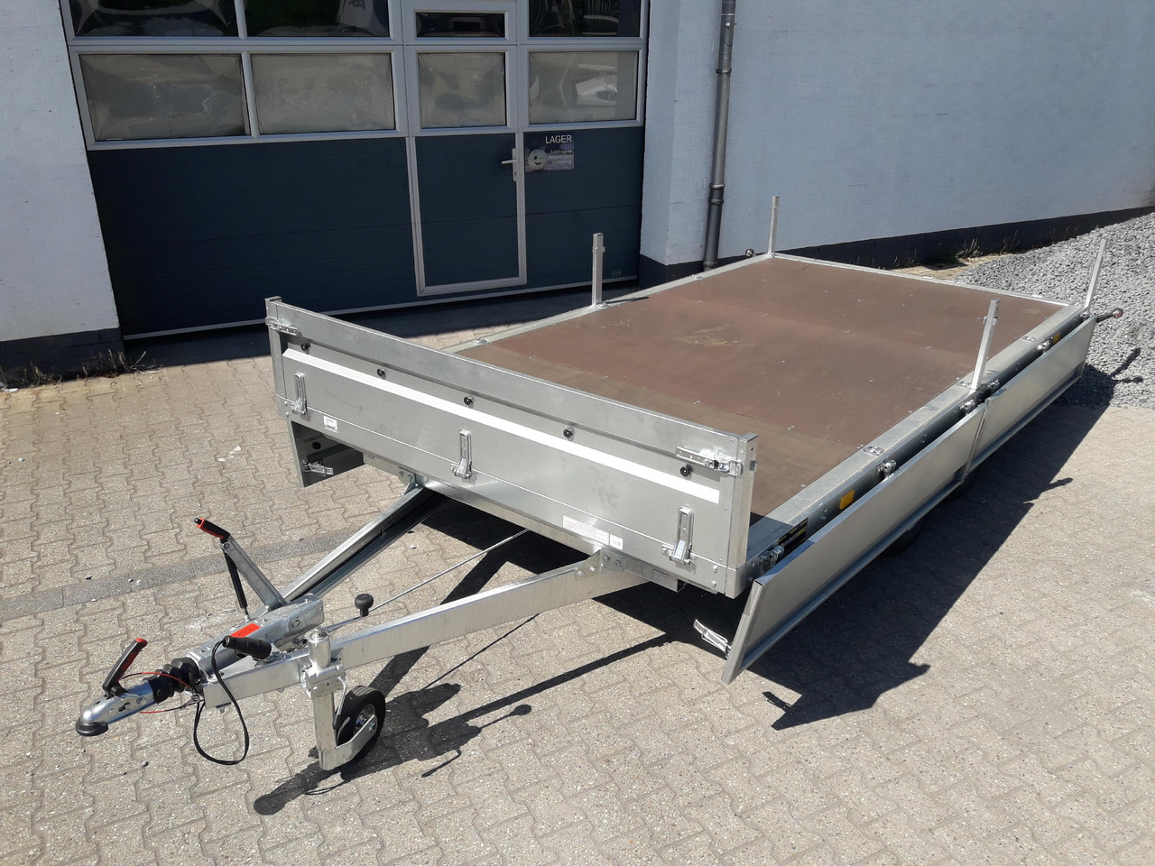 Pritschenanhänger Trailstar Nordica 420x215x40cm (XL) 2000kg Januar Online Aktion - Open/ Plateau aanhangwagen: afbeelding 4 Pritschenanhänger Trailstar Nordica 420x215x40cm (XL) 2000kg Januar Online Aktion - Open/ Plateau aanhangwagen: afbeelding 4