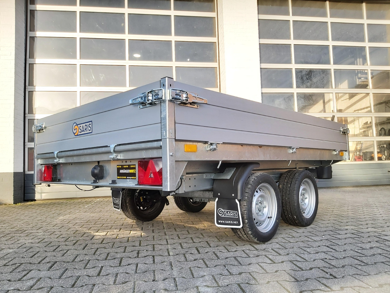 Saris Kipper K1 276 170 2000 2 276x170x30cm Alu Auffahrrampen Heckstützen Handpumpe 13" 2000kg - Kipper aanhangwagen: afbeelding 4 Saris Kipper K1 276 170 2000 2 276x170x30cm Alu Auffahrrampen Heckstützen Handpumpe 13" 2000kg - Kipper aanhangwagen: afbeelding 4