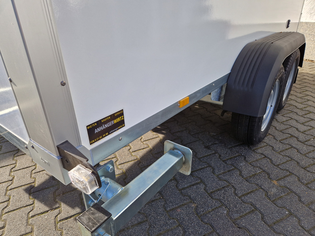 Leasing Tiefkühlanhänger AZK 2734/180 336x170x200cm 100/100 GOVI K6 bis -18°C (M) 2700kg Tiefkühlanhänger AZK 2734/180 336x170x200cm 100/100 GOVI K6 bis -18°C (M) 2700kg: afbeelding 11 Leasing Tiefkühlanhänger AZK 2734/180 336x170x200cm 100/100 GOVI K6 bis -18°C (M) 2700kg Tiefkühlanhänger AZK 2734/180 336x170x200cm 100/100 GOVI K6 bis -18°C (M) 2700kg: afbeelding 11