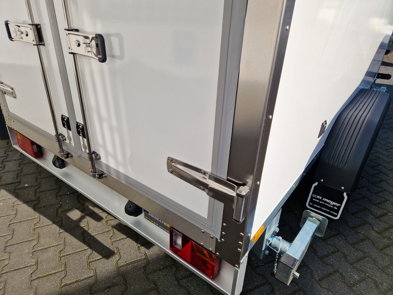 Leasing Tiefkühlanhänger AZK 2734/180 336x170x200cm 100/100 GOVI K6 bis -18°C (M) 2700kg Tiefkühlanhänger AZK 2734/180 336x170x200cm 100/100 GOVI K6 bis -18°C (M) 2700kg: afbeelding 10 Leasing Tiefkühlanhänger AZK 2734/180 336x170x200cm 100/100 GOVI K6 bis -18°C (M) 2700kg Tiefkühlanhänger AZK 2734/180 336x170x200cm 100/100 GOVI K6 bis -18°C (M) 2700kg: afbeelding 10