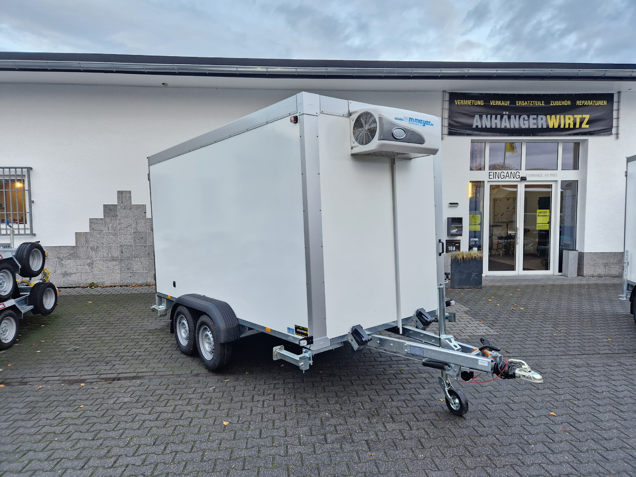 Leasing Tiefkühlanhänger AZK 3540/180 Govi Kälteaggregat -18 100/100 386x170x200cm (L) 3500kg Modell 2024 Tiefkühlanhänger AZK 3540/180 Govi Kälteaggregat -18 100/100 386x170x200cm (L) 3500kg Modell 2024: afbeelding 17 Leasing Tiefkühlanhänger AZK 3540/180 Govi Kälteaggregat -18 100/100 386x170x200cm (L) 3500kg Modell 2024 Tiefkühlanhänger AZK 3540/180 Govi Kälteaggregat -18 100/100 386x170x200cm (L) 3500kg Modell 2024: afbeelding 17