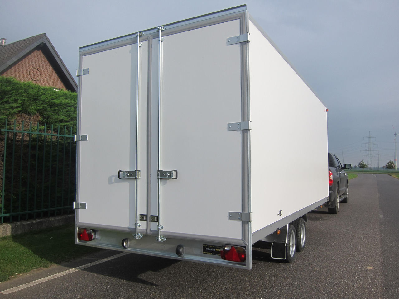 WM Meyer Kofferanhänger AZHLC 2750/210 S40 501x210x205cm niedrig Fahrgestell 13" (XXL) 2700kg - Gesloten aanhangwagen: afbeelding 5 WM Meyer Kofferanhänger AZHLC 2750/210 S40 501x210x205cm niedrig Fahrgestell 13" (XXL) 2700kg - Gesloten aanhangwagen: afbeelding 5