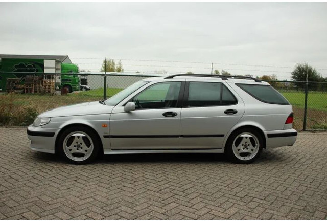 Saab 9-5 Estate 2.3 TURBO S Aero - Personenwagen: afbeelding 2 Saab 9-5 Estate 2.3 TURBO S Aero - Personenwagen: afbeelding 2