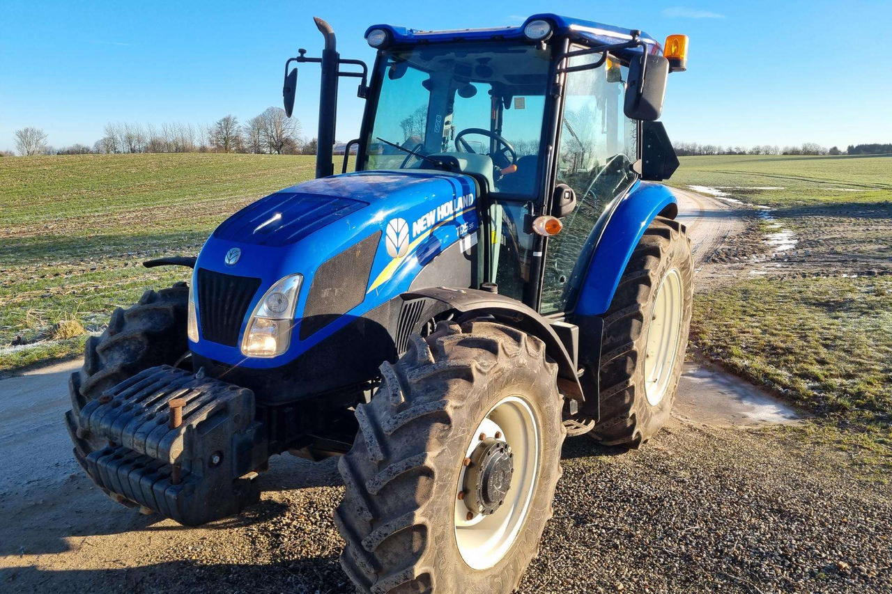 New Holland TD 5.95 - Tractor: afbeelding 2 New Holland TD 5.95 - Tractor: afbeelding 2