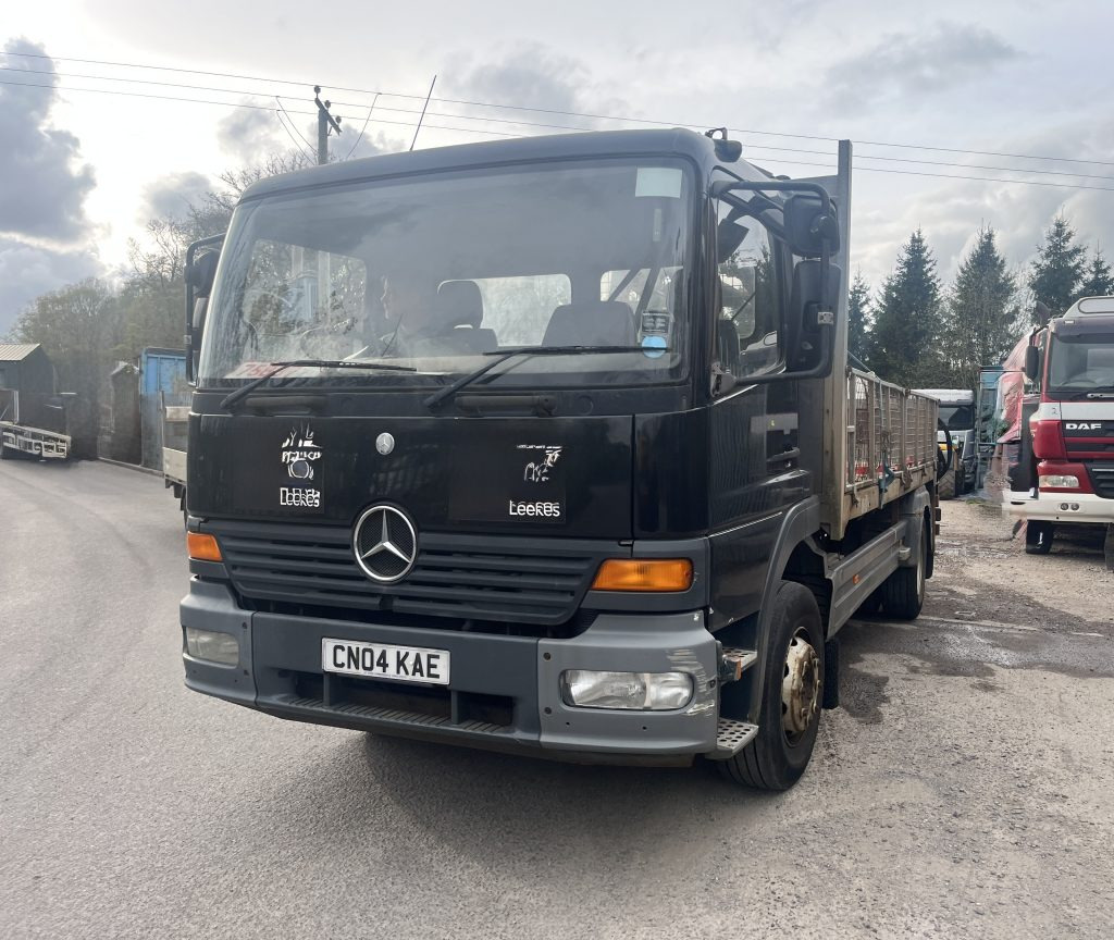 Mercedes Atego 1623 4x2 Rigid - Vrachtwagen met open laadbak, Kraanwagen: afbeelding 1 Mercedes Atego 1623 4x2 Rigid - Vrachtwagen met open laadbak, Kraanwagen: afbeelding 1