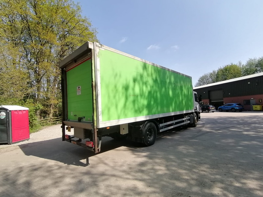 Scania P230 4x2 Box Van - Bestelwagen gesloten laadbak: afbeelding 4 Scania P230 4x2 Box Van - Bestelwagen gesloten laadbak: afbeelding 4