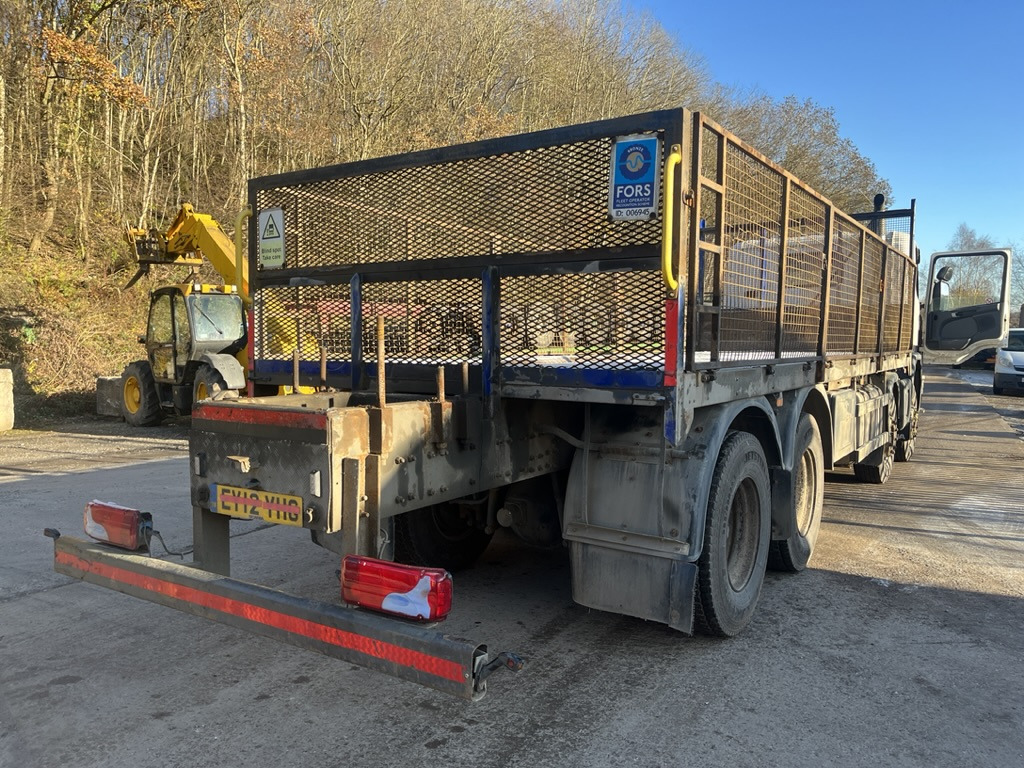 Scania P400 8x4 Rigid - Vrachtwagen met open laadbak: afbeelding 4 Scania P400 8x4 Rigid - Vrachtwagen met open laadbak: afbeelding 4