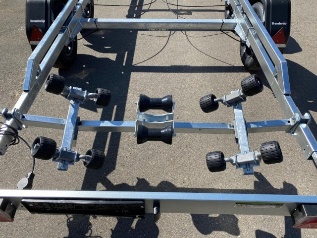 Nieuw Boottrailer Brenderup Brenderup Premium Bootsanhänger 242500TB SR mit Superrollen, 2,5 to. 7,2m/ 24 Fuß: afbeelding 10
