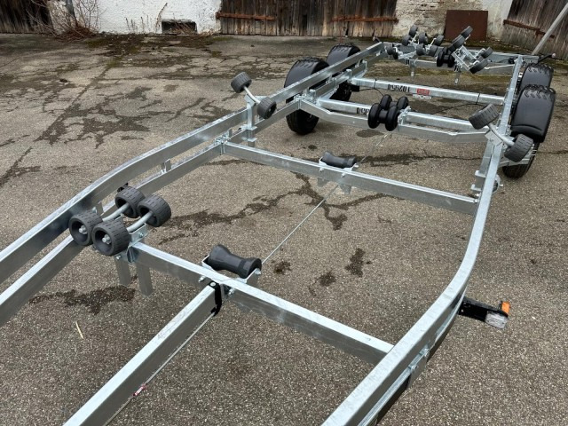 Brenderup Brenderup Premium Bootsanhänger 263500TB SRX mit Superrollen, 3,5 to. 7,8m/ 26 Fuß - Boottrailer: afbeelding 4 Brenderup Brenderup Premium Bootsanhänger 263500TB SRX mit Superrollen, 3,5 to. 7,8m/ 26 Fuß - Boottrailer: afbeelding 4