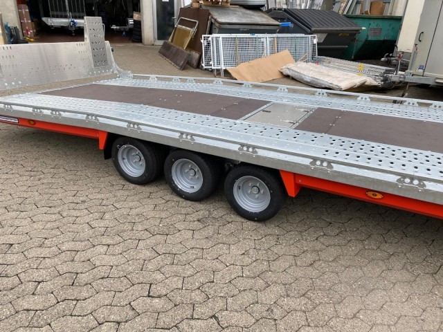 Brian James T Transporter, 231-5521-35-3-10, 5500 x 2100 mm, 3,5 to. kippbar mit Auffahrrampe - Autotransport aanhangwagen: afbeelding 4 Brian James T Transporter, 231-5521-35-3-10, 5500 x 2100 mm, 3,5 to. kippbar mit Auffahrrampe - Autotransport aanhangwagen: afbeelding 4