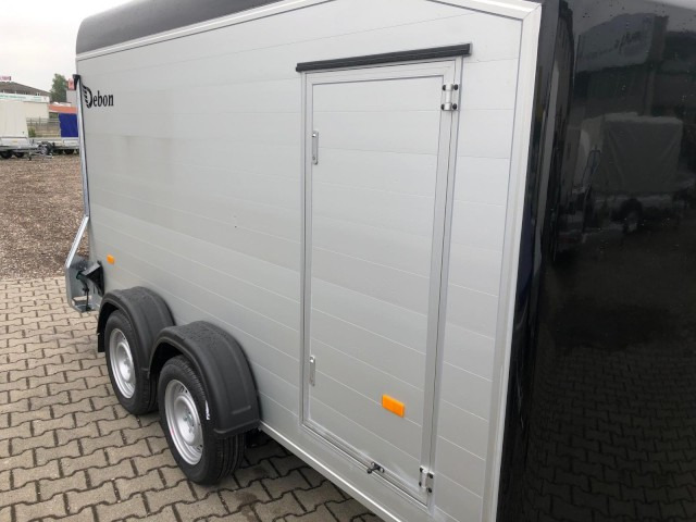 Cheval Liberte Debon Roadster 700 Alu + Türe 2600 kg, 100 km/h, 375x180x202cm - Gesloten aanhangwagen: afbeelding 4 Cheval Liberte Debon Roadster 700 Alu + Türe 2600 kg, 100 km/h, 375x180x202cm - Gesloten aanhangwagen: afbeelding 4