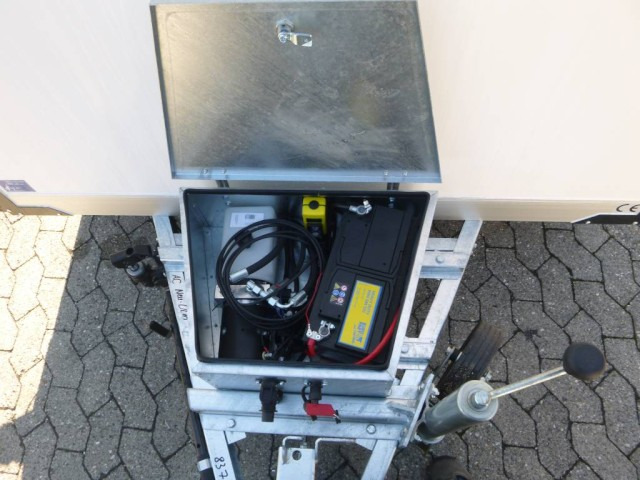 Humbaur Koffer Absenkanhänger mit E-Pumpe HKT 183117-18P, 100 km/h 1,8 t. 3100 x 1765 x 1800 mm - Gesloten aanhangwagen: afbeelding 5 Humbaur Koffer Absenkanhänger mit E-Pumpe HKT 183117-18P, 100 km/h 1,8 t. 3100 x 1765 x 1800 mm - Gesloten aanhangwagen: afbeelding 5