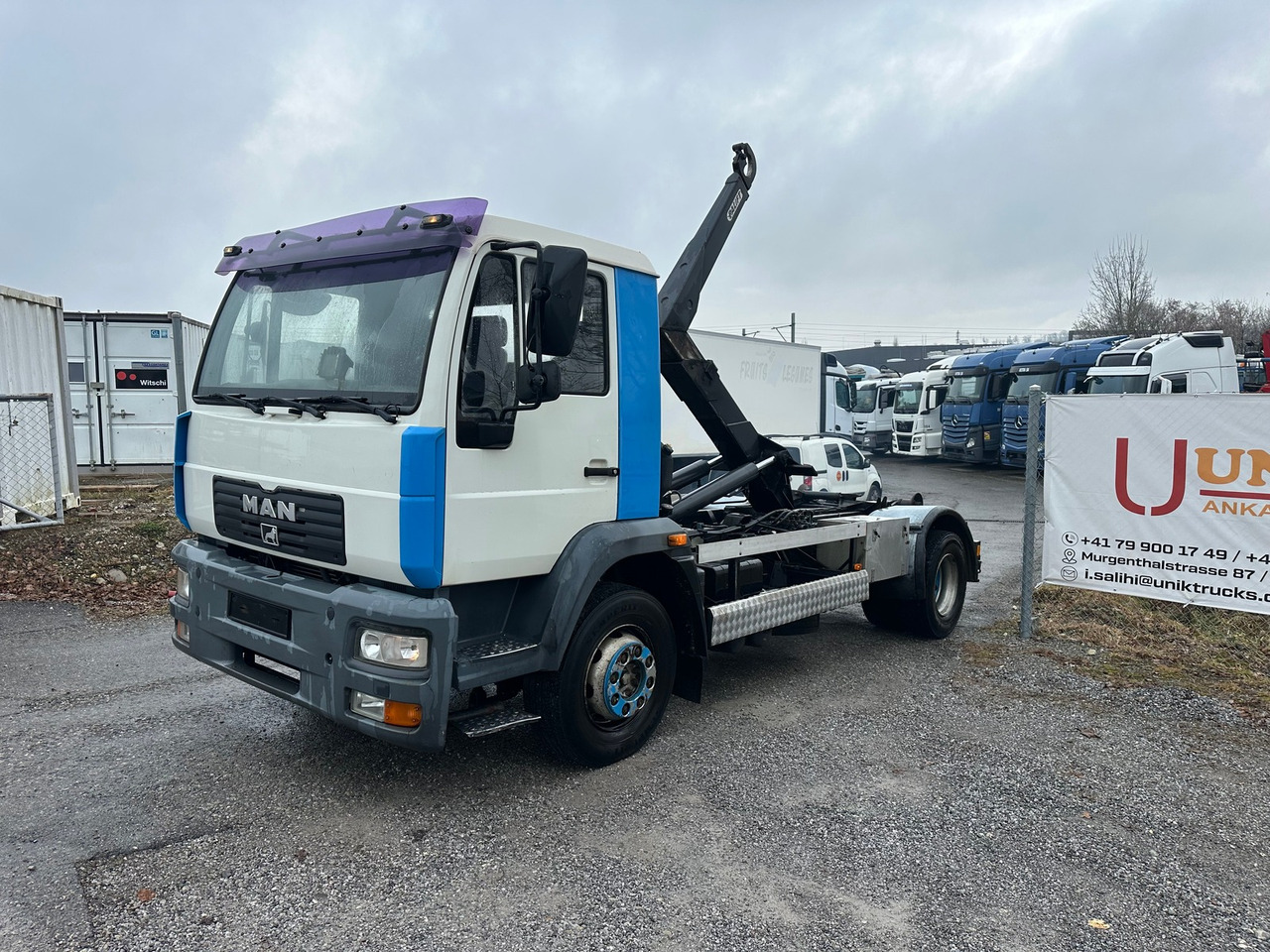 MAN 14.255 LLC - Haakarmsysteem vrachtwagen: afbeelding 1 MAN 14.255 LLC - Haakarmsysteem vrachtwagen: afbeelding 1