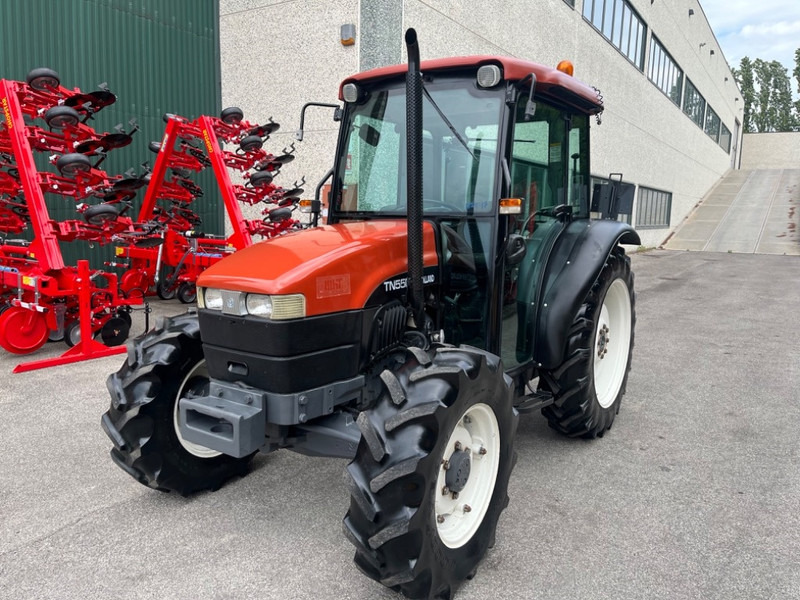 New Holland TN 55 D - Tractor: afbeelding 1 New Holland TN 55 D - Tractor: afbeelding 1