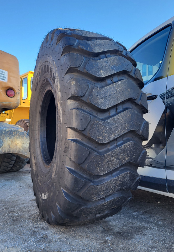 Armour 23.5R25 L3 RADIAL - Band voor Wiellader: afbeelding 4 Armour 23.5R25 L3 RADIAL - Band voor Wiellader: afbeelding 4