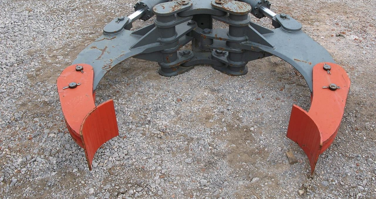 Balavto Pipe grab for excavator - Grijper: afbeelding 1 Balavto Pipe grab for excavator - Grijper: afbeelding 1