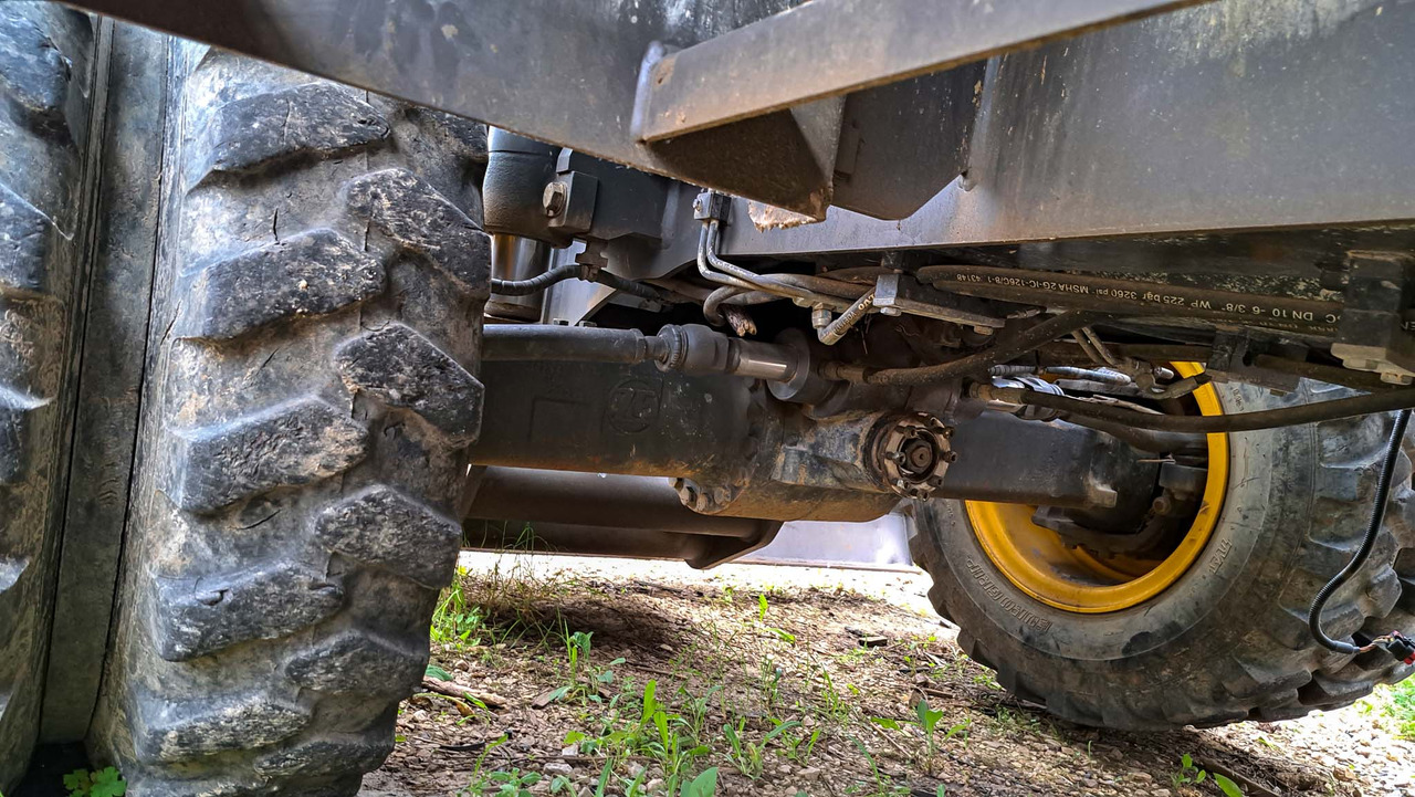 Volvo front axle 14693936 for Volvo EWR150E, EW180E, EWR170E, EW200E MH, EW160E - Vooras voor Graafmachine: afbeelding 2 Volvo front axle 14693936 for Volvo EWR150E, EW180E, EWR170E, EW200E MH, EW160E - Vooras voor Graafmachine: afbeelding 2