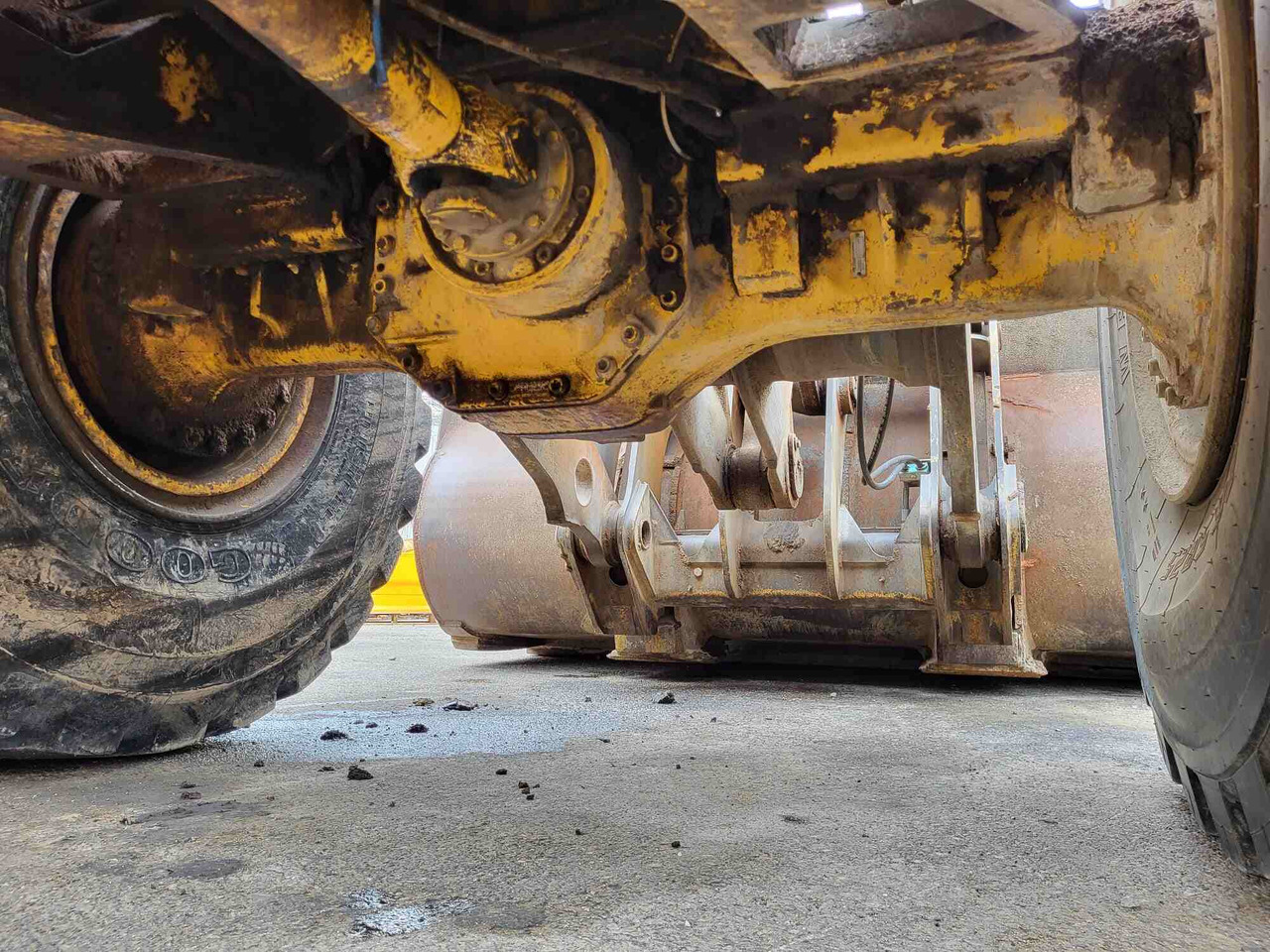 Volvo front axle - Vooras voor Lader: afbeelding 2 Volvo front axle - Vooras voor Lader: afbeelding 2