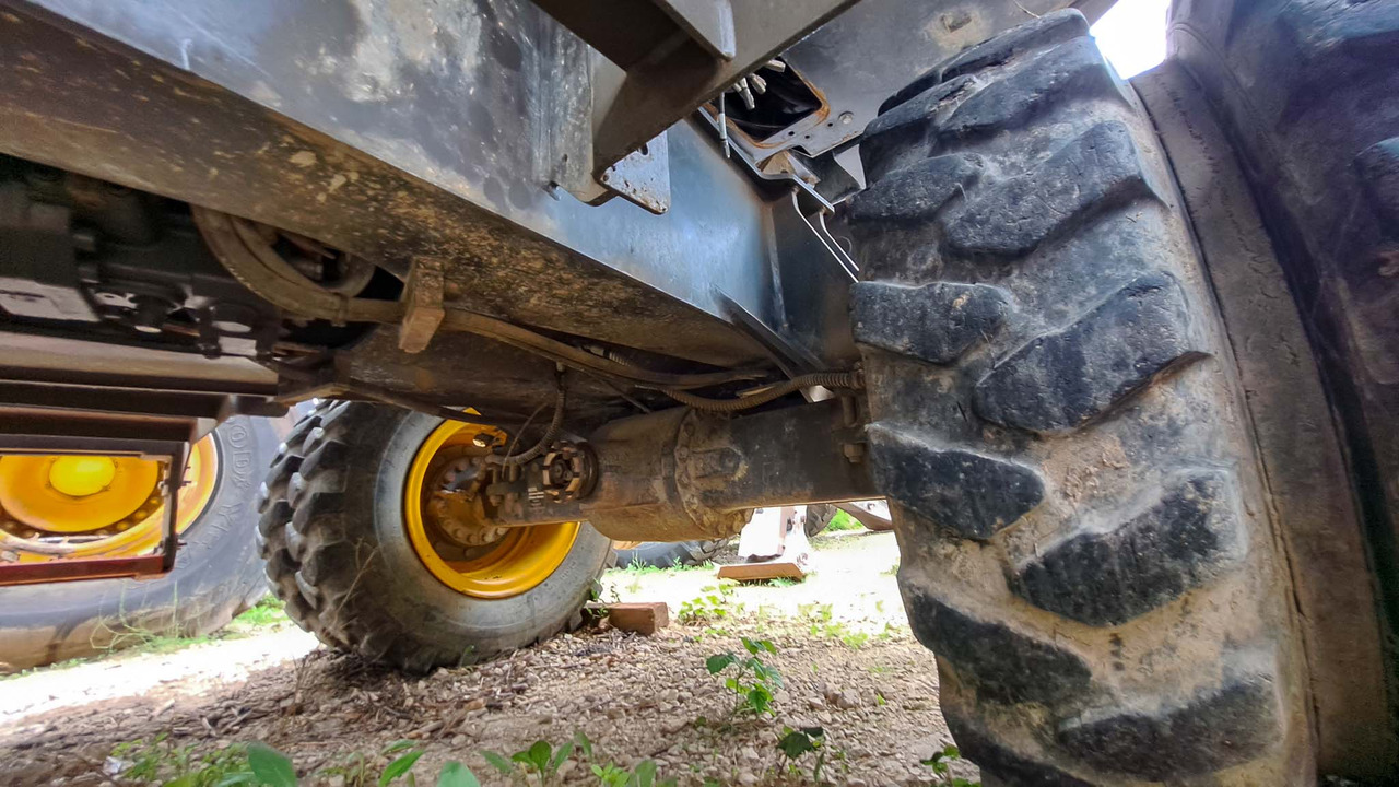 Volvo rear axle 14590304 Volvo EWR150E, EW160D, EW160E, EW180E, EW140E, EWR170E, EW200E MH, EW180D, EW160C, EW180C - Achterass voor Graafmachine: afbeelding 2 Volvo rear axle 14590304 Volvo EWR150E, EW160D, EW160E, EW180E, EW140E, EWR170E, EW200E MH, EW180D, EW160C, EW180C - Achterass voor Graafmachine: afbeelding 2