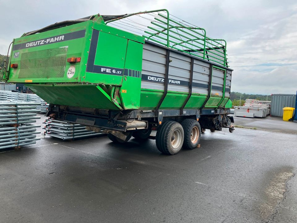 Deutz Fahr Ladewagen FE 6.37 mit Querförderband - Opraapwagen: afbeelding 1 Deutz Fahr Ladewagen FE 6.37 mit Querförderband - Opraapwagen: afbeelding 1