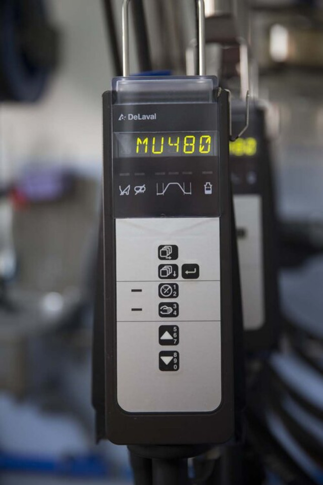 MXA0044 22 DeLaval milking unit MU486 Part No. 87979930 - Melkapparatuur: afbeelding 2 MXA0044 22 DeLaval milking unit MU486 Part No. 87979930 - Melkapparatuur: afbeelding 2