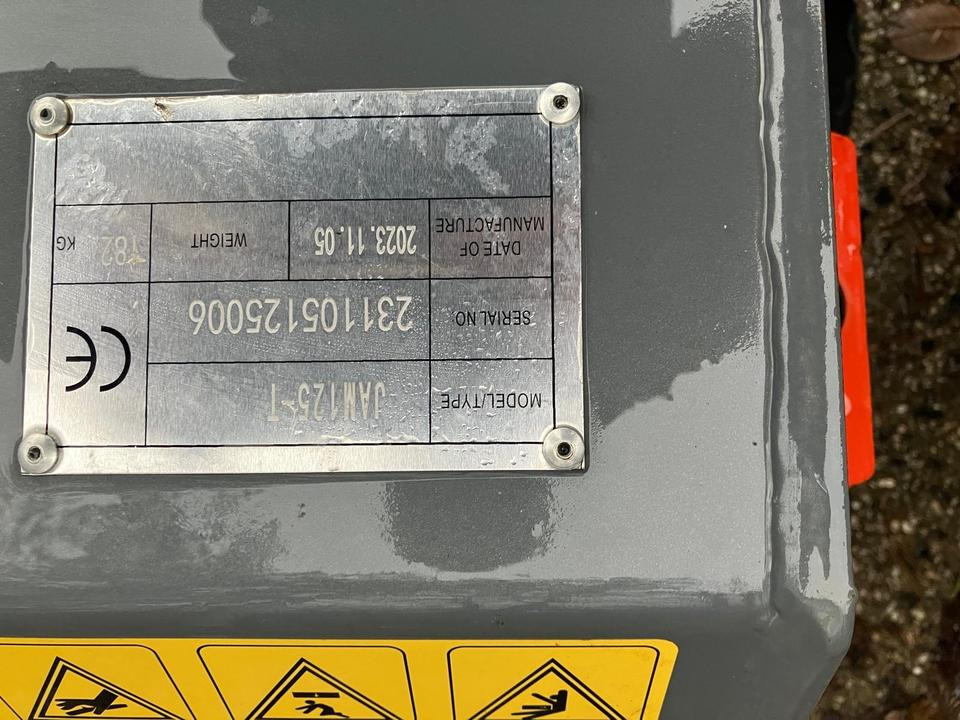 SBF JAM125-T Heckmulcher 125 cm Mulcher man. Verstellung - Klepelmaaier: afbeelding 4 SBF JAM125-T Heckmulcher 125 cm Mulcher man. Verstellung - Klepelmaaier: afbeelding 4