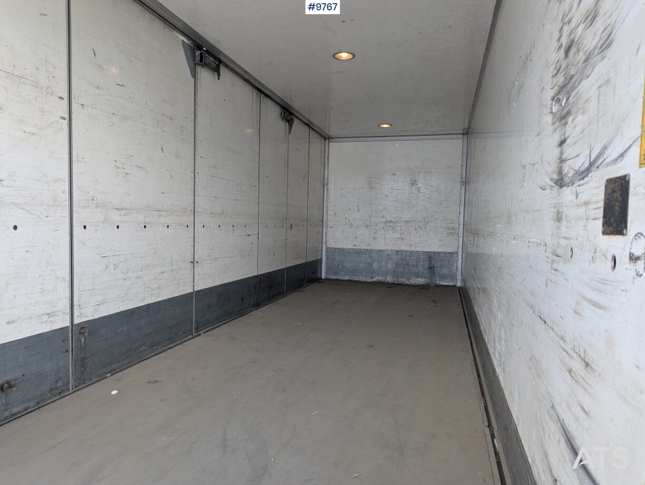 Box Truck Scania P320 4X2 with tail lift - Bakwagen: afbeelding 5 Box Truck Scania P320 4X2 with tail lift - Bakwagen: afbeelding 5