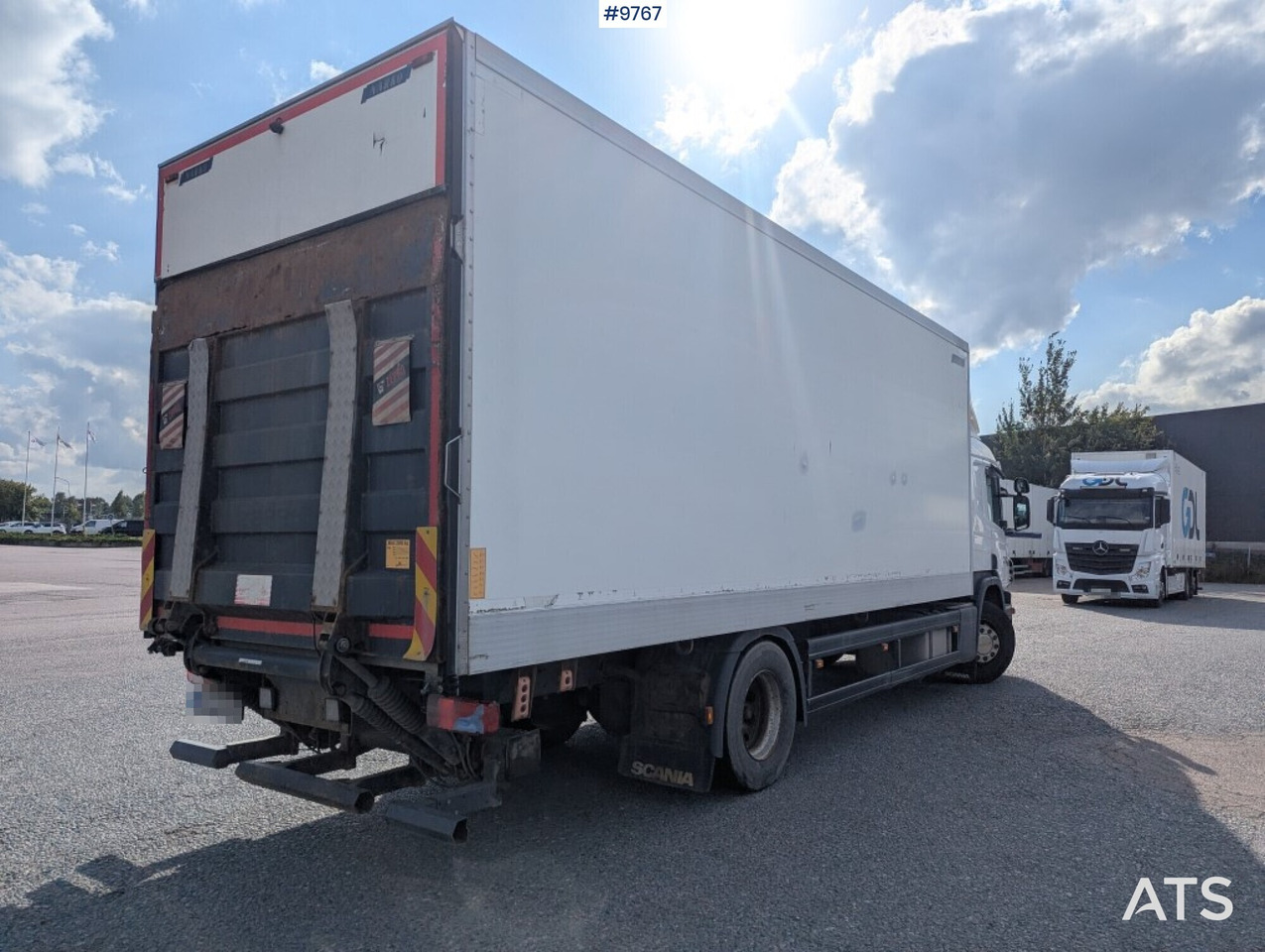 Box Truck Scania P320 4X2 with tail lift - Bakwagen: afbeelding 4 Box Truck Scania P320 4X2 with tail lift - Bakwagen: afbeelding 4