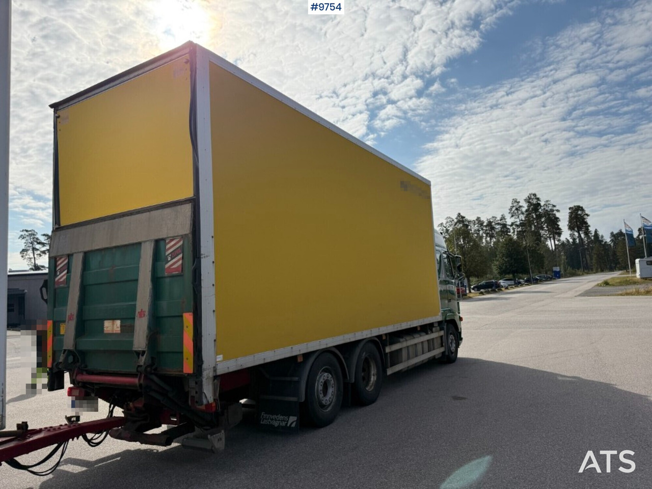 Box Truck Volvo FH 480 with 4-axle Ekeri trailer (VIDEO) - Bakwagen: afbeelding 4 Box Truck Volvo FH 480 with 4-axle Ekeri trailer (VIDEO) - Bakwagen: afbeelding 4