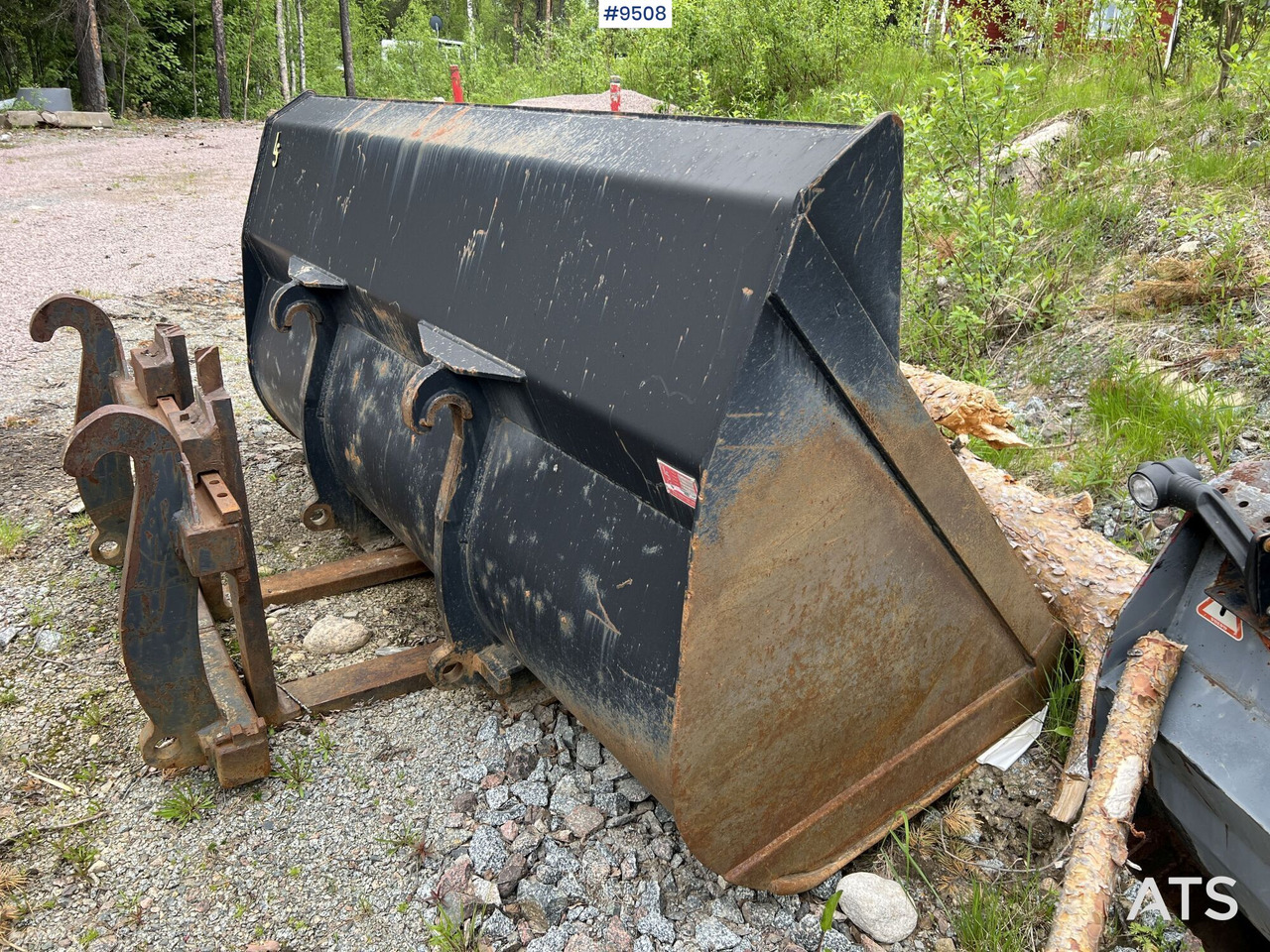 Bucket with Large BM - Voorladerbak: afbeelding 4 Bucket with Large BM - Voorladerbak: afbeelding 4