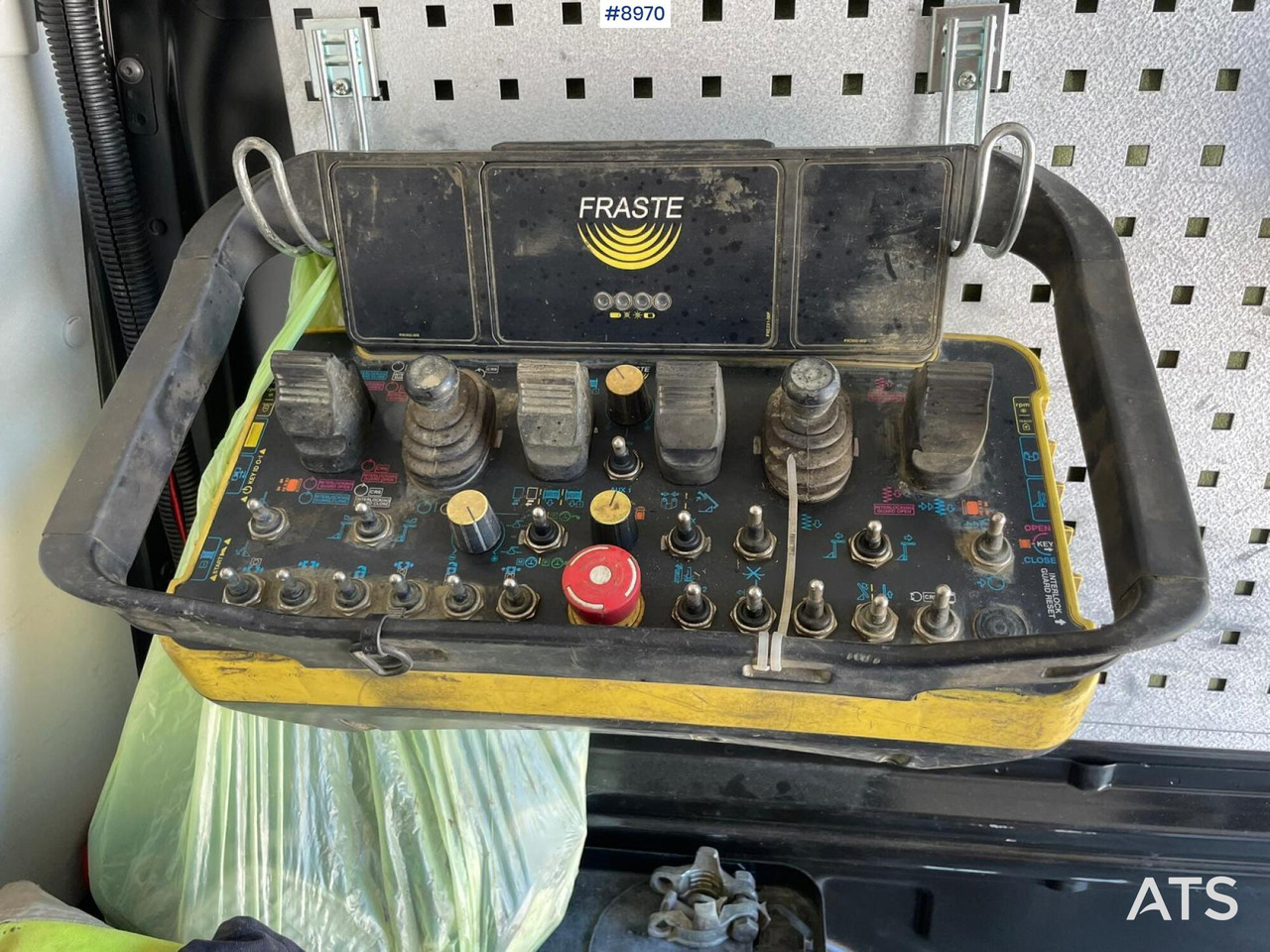 Drilling rig Rotosonic CRS XL150 equipped with CPT - Boormachine: afbeelding 4 Drilling rig Rotosonic CRS XL150 equipped with CPT - Boormachine: afbeelding 4