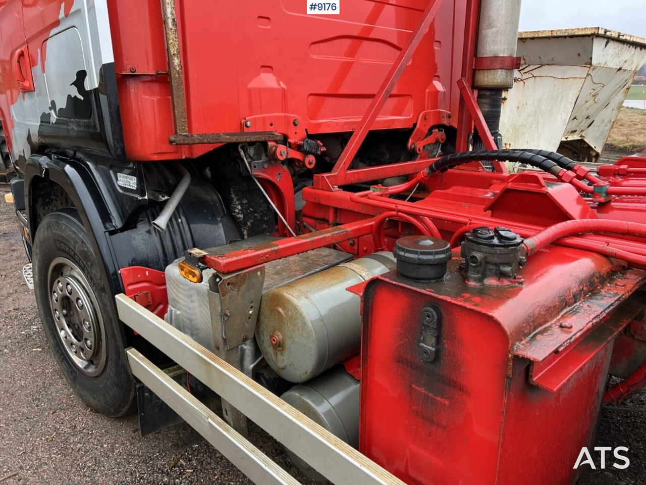 Hooklift SCANIA R144 GB 6X2 NA 530 - Haakarmsysteem vrachtwagen: afbeelding 4 Hooklift SCANIA R144 GB 6X2 NA 530 - Haakarmsysteem vrachtwagen: afbeelding 4