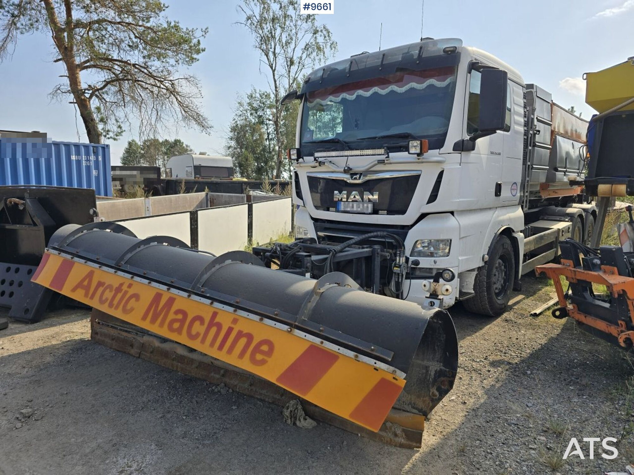 Hooklift Truck MAN TGX 25.500 - Haakarmsysteem vrachtwagen: afbeelding 1 Hooklift Truck MAN TGX 25.500 - Haakarmsysteem vrachtwagen: afbeelding 1