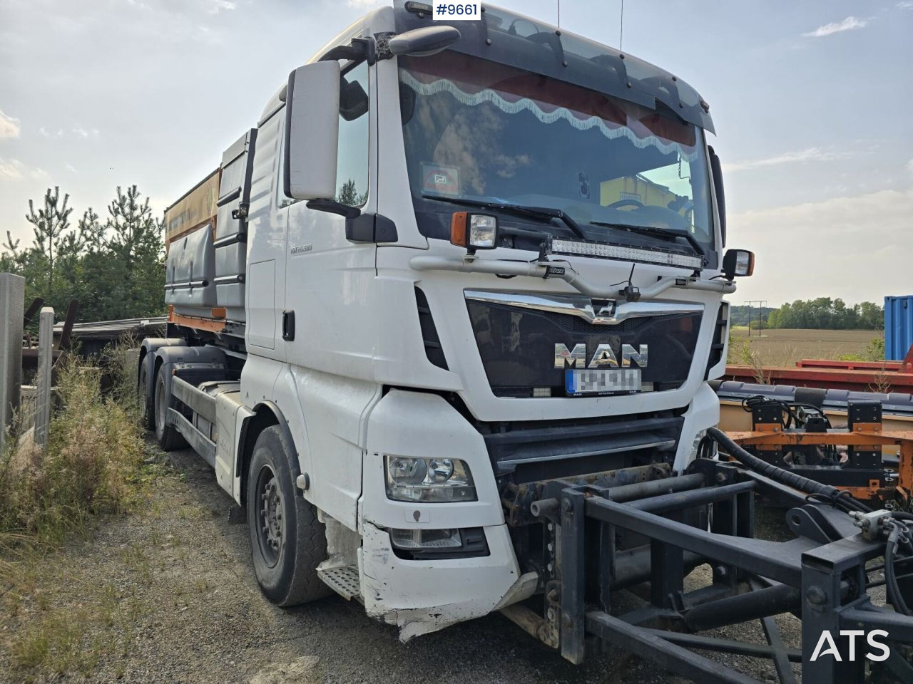 Hooklift Truck MAN TGX 25.500 - Haakarmsysteem vrachtwagen: afbeelding 2 Hooklift Truck MAN TGX 25.500 - Haakarmsysteem vrachtwagen: afbeelding 2