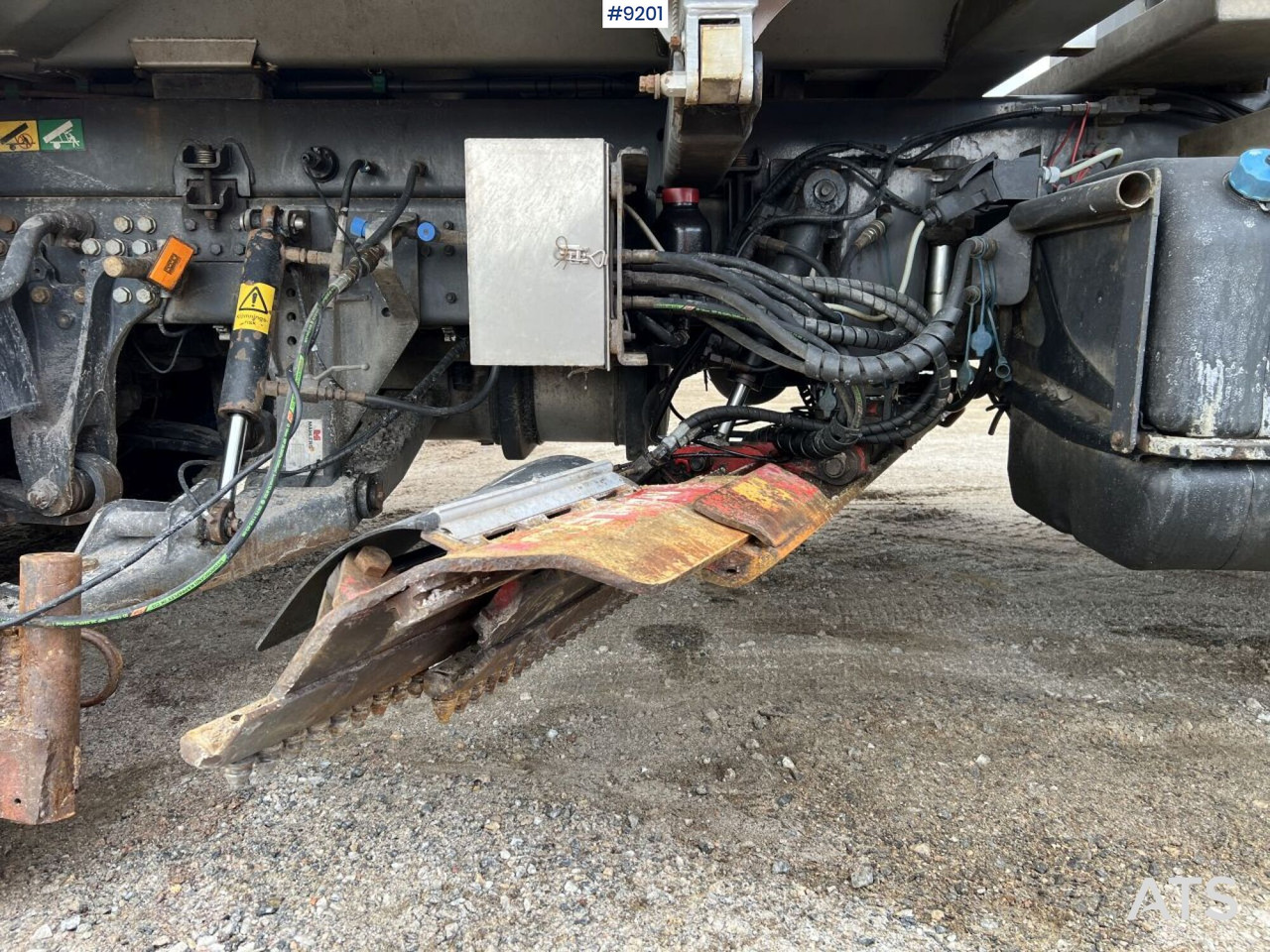 Kipper vrachtwagen Scania R520 Tipper truck with plow equipment and underbite: afbeelding 17