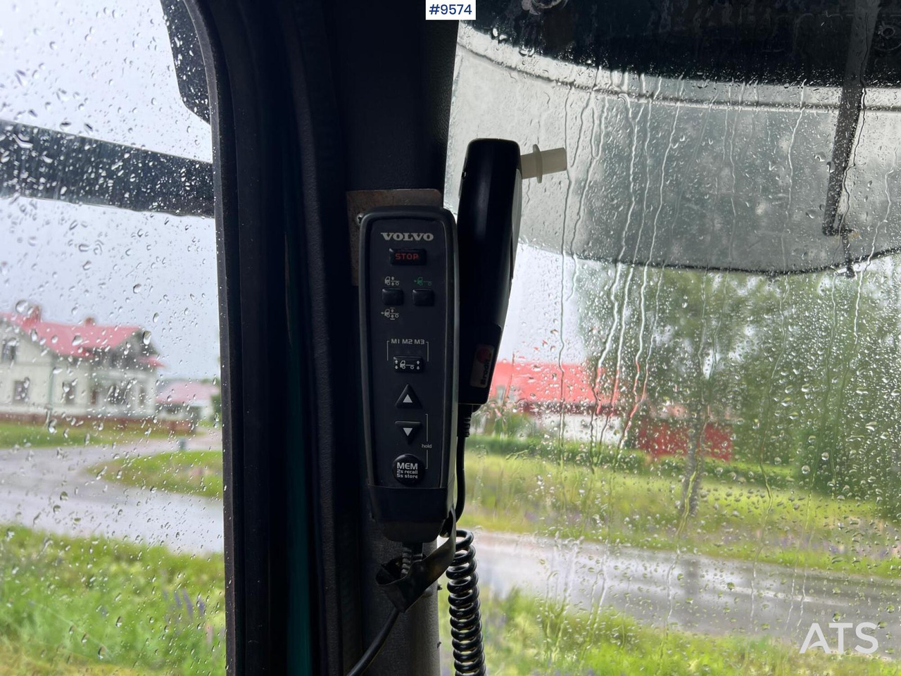 Vrachtwagen met open laadbak Volvo FH 520 6X4 Quick lock with flatbed: afbeelding 16 Vrachtwagen met open laadbak Volvo FH 520 6X4 Quick lock with flatbed: afbeelding 16