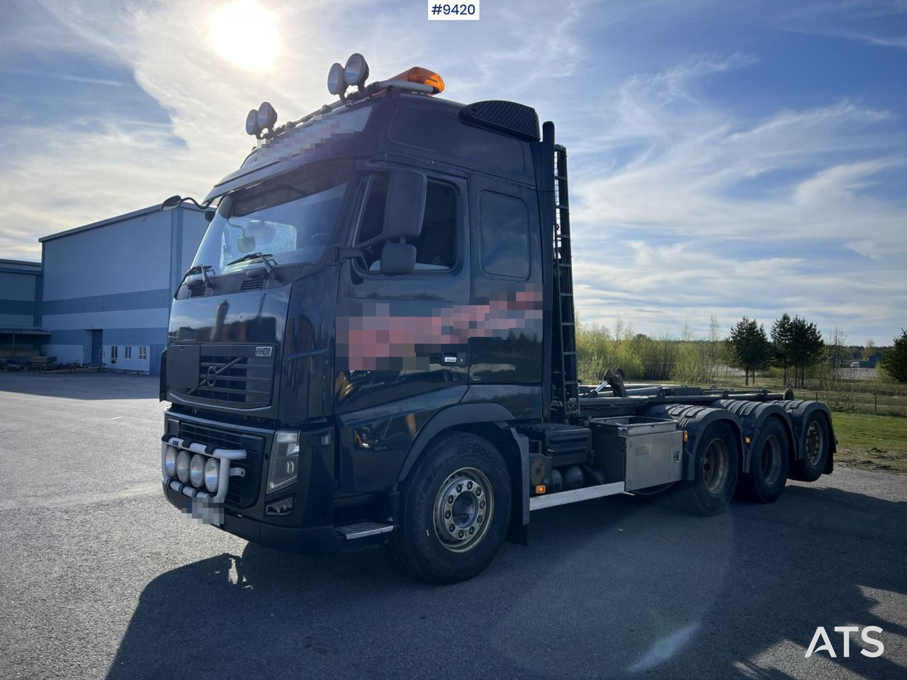 Volvo FH16 8*4 Tridem Hooklift - Haakarmsysteem vrachtwagen: afbeelding 1 Volvo FH16 8*4 Tridem Hooklift - Haakarmsysteem vrachtwagen: afbeelding 1