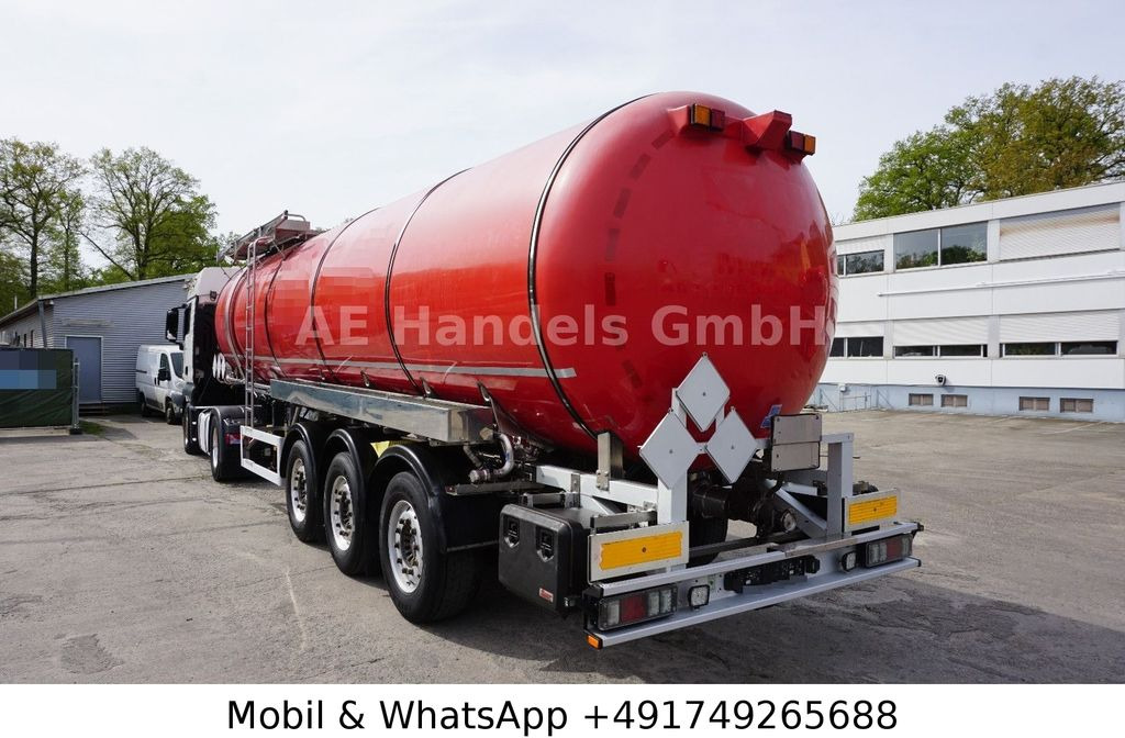Feldbinder TSA 32.3 Aluminium Bitumen*ADR/32.000Ltr./3-Axle - Tankoplegger: afbeelding 5 Feldbinder TSA 32.3 Aluminium Bitumen*ADR/32.000Ltr./3-Axle - Tankoplegger: afbeelding 5